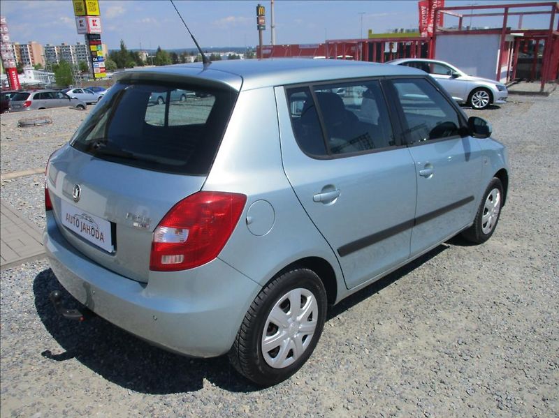 Škoda Fabia 1,2 TSI, klima, serv. kniha, - fotka 5 z 36