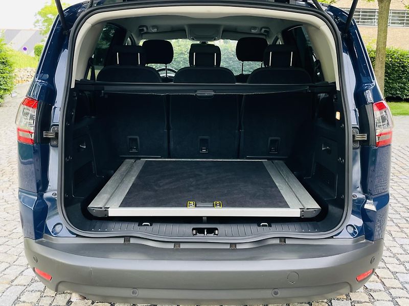 Ford S-MAX 2.0TDCi MANUÁL SENZORY VÝHŘEV - fotka 19 z 44
