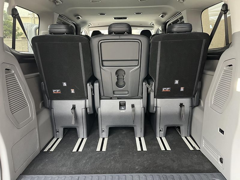 Ford Tourneo Custom (2025) AWD 170 PS Sport el. TZ,DPH - fotka 44 z 49
