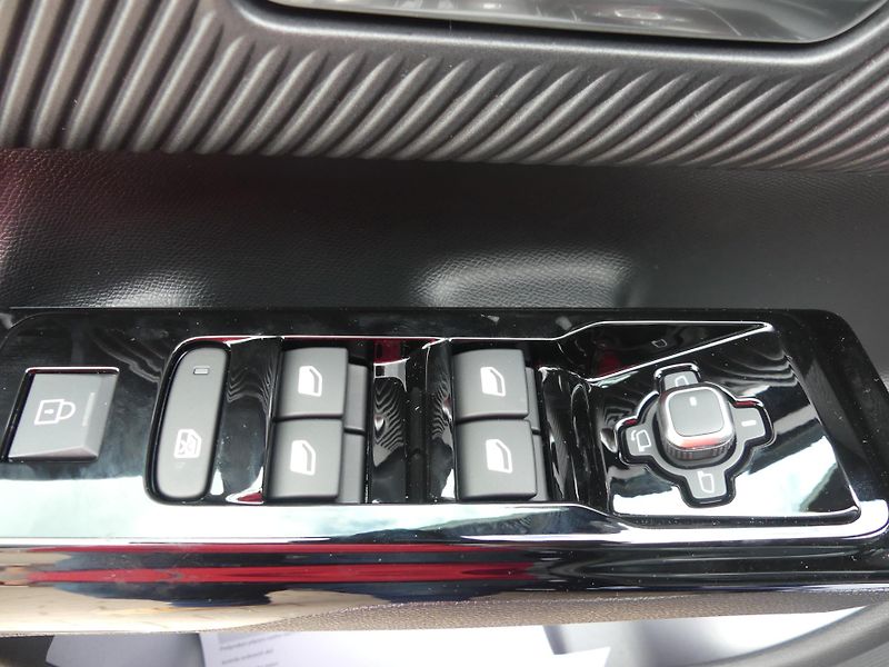 Citroën C5 Aircross (2026) PLUS Hybrid 145k Automatic    - fotka 19 z 23