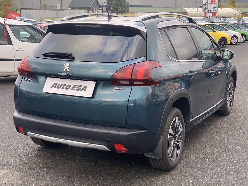 Peugeot 2008 (2016) 1.6 HDi, 1.maj,ČR, Allure - fotka 6 z 18