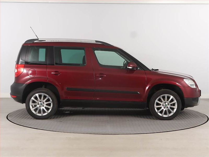 Škoda Yeti (2012) Elegance 2.0 TDI, 4X4 - fotka 6 z 18