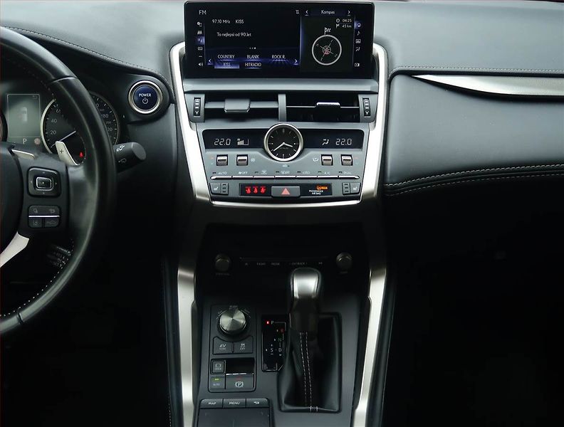 Lexus NX 300h (2021) 300h - fotka 12 z 21