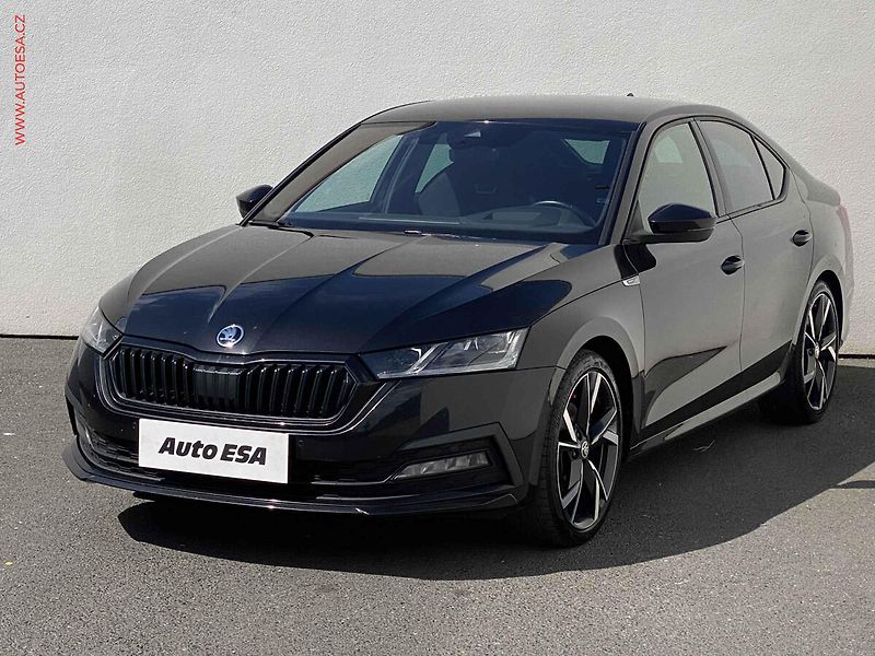 Škoda Octavia (2023) 2.0 TSi 4x4, ČR, SportLine - fotka 3 z 25
