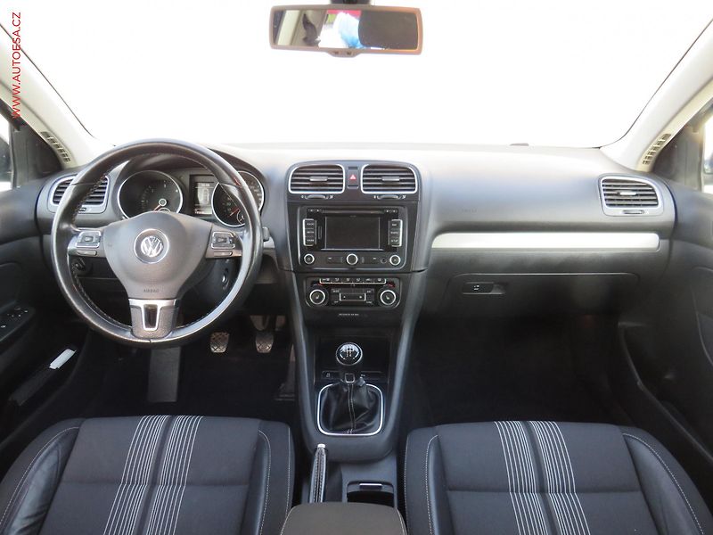 Volkswagen Golf (2013) 1.6TDi, 1.maj, AC, TZ, navi - fotka 8 z 20