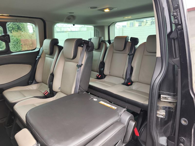 Ford Tourneo Custom (2016) 2:2TDCI-116KW-9 MÍST - fotka 19 z 28