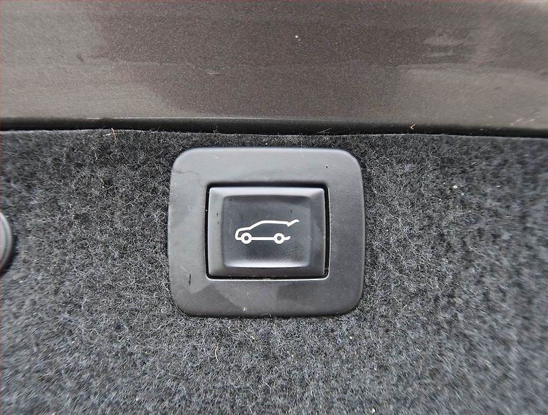 Opel Insignia (2011) 2.0 CDTI, 4X4, Serv.kniha - fotka 19 z 19