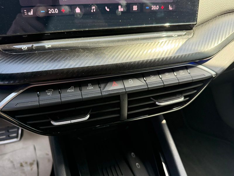 Škoda Octavia Sportline 2.0 TDI 110kw DSG Co - fotka 18 z 25