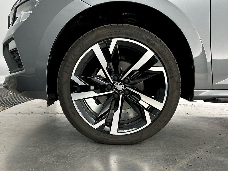 Škoda Kamiq (2025) DSG 1.5TSI 110kW Monte Carlo - fotka 33 z 33