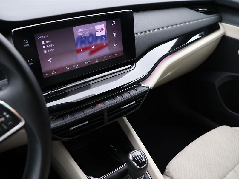 Škoda Octavia 1,5 TSI 110kW Style LED CZ - fotka 23 z 38
