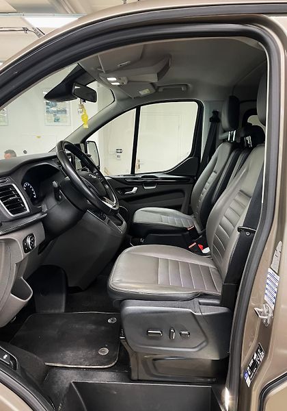 Ford Tourneo Custom Titanium X L2 125kW, ČR - fotka 7 z 24