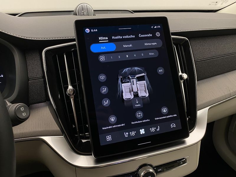 Volvo XC90 T8 AWD RECHARGE BRIGHT PLUS 7m - fotka 44 z 68