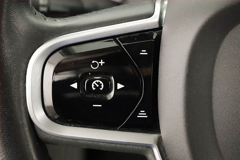 Volvo V90 (2019) T4 - fotka 17 z 20