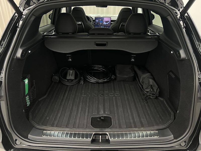 Lynk & Co 01 MORE PHEV AUT CZ 1.maj - fotka 6 z 52