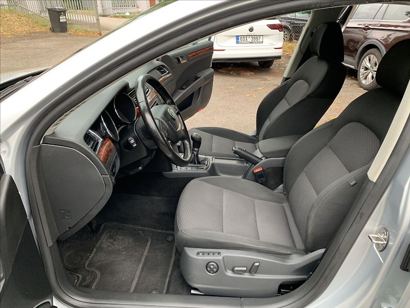 Škoda Superb 1,8 TSI - fotka 13 z 17