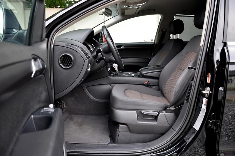 Audi Q7 (2010) 3.0 TDi V6 QUATTRO,XENONY,FACE - fotka 7 z 47