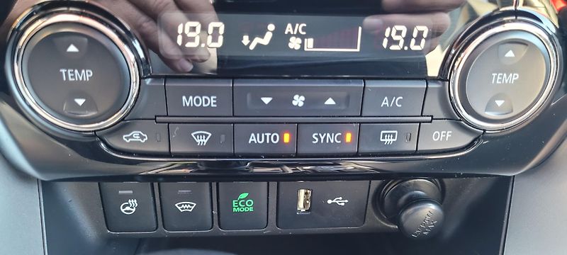 Mitsubishi Eclipse Cross (2018) 1,5T-MiVeC 120kW 4WD „TOP“ - fotka 25 z 47