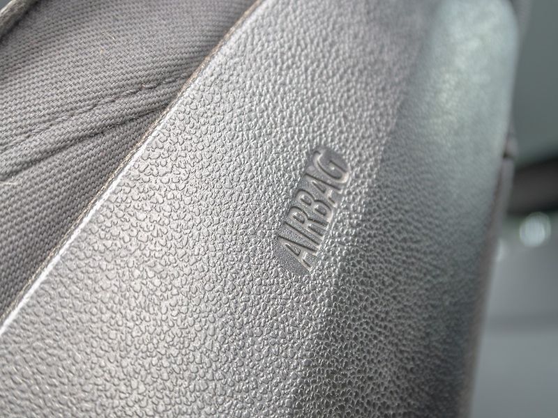 BMW Řada 1 (2007) 2.0i 125KW man – TAŽNÝ - fotka 27 z 40