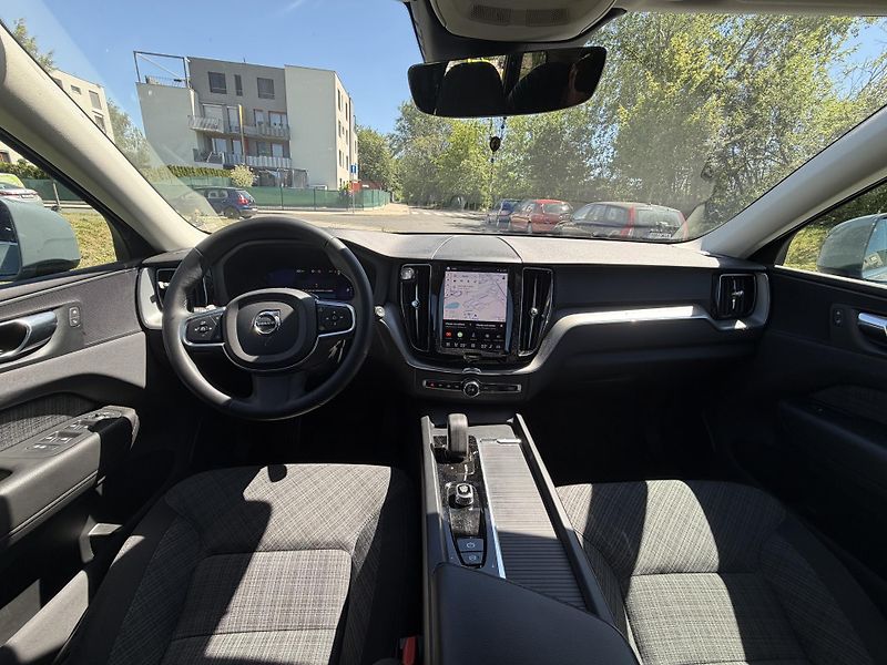 Volvo XC60 (2022) IIB4FWD AUT mild hybrid moment - fotka 9 z 22