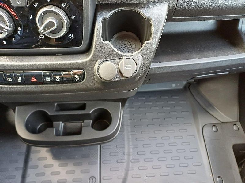 Peugeot Boxer (2026) Furgon 3000 L2H1 BlueHDi 120k - fotka 20 z 21