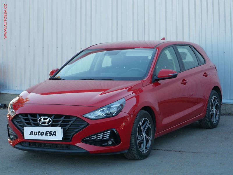 Hyundai i30 (2022) 1.0 T-GDi, ČR, Comfort - fotka 3 z 21