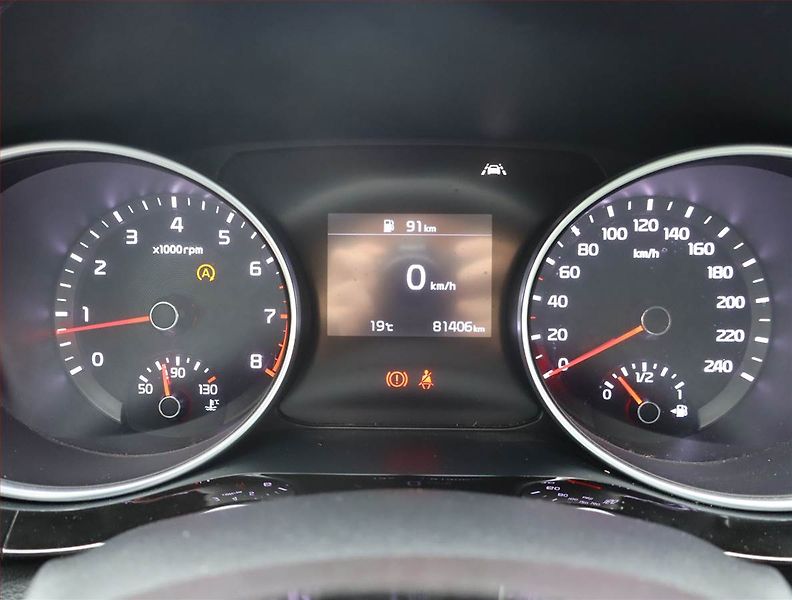 Kia Ceed (2021) Silver 1.5 T-GDI, Serv.kniha - fotka 11 z 20