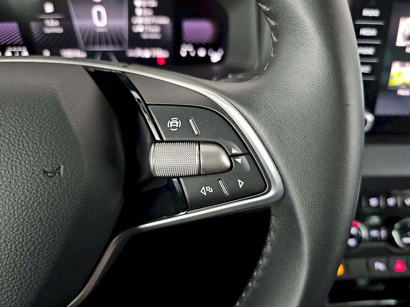 Škoda Karoq (2024) 1.5TSI 110kW DSG Selection - fotka 9 z 31
