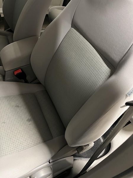 Volkswagen Caddy (2010) - fotka 17 z 20