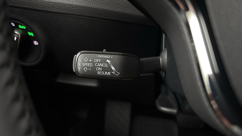 Škoda Superb 2.0 TDI DSG 4x4 L&K Combi - fotka 14 z 32