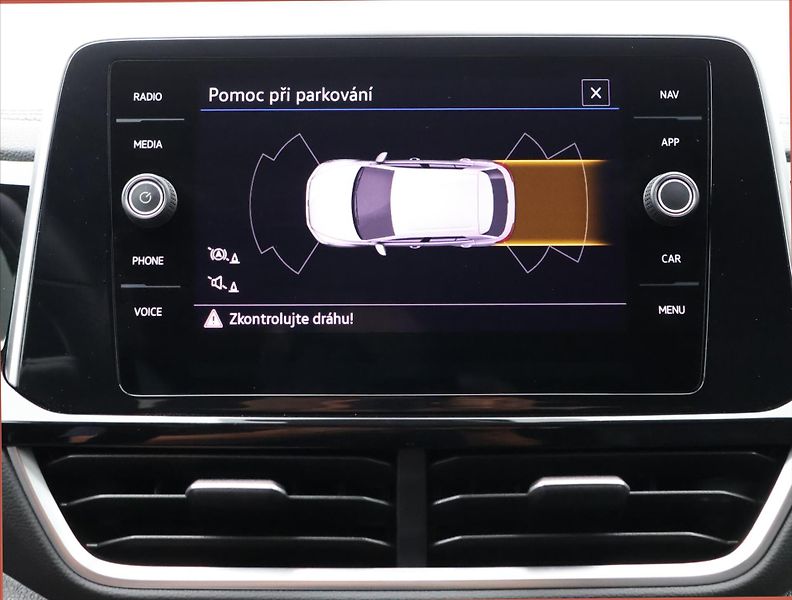 Volkswagen T-Roc 2,0 TSI 140kW R-Line 4M DPH - fotka 24 z 36