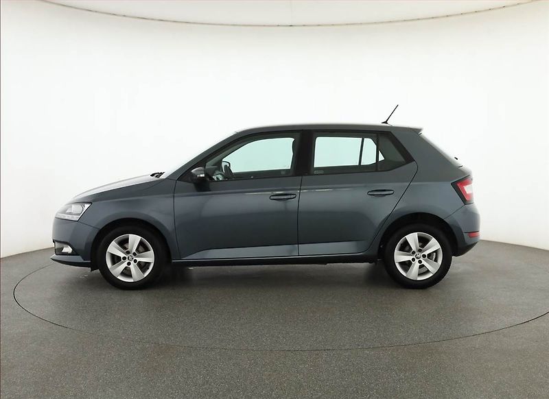 Škoda Fabia (2018) Ambition 1.0 TSI, Serv.kniha - fotka 3 z 16