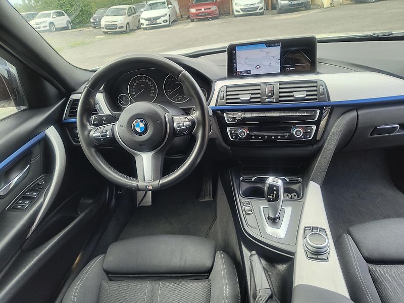 BMW Řada 3 (2019) 320 M XD AT ČR/NAVI/KAMERA/ALU - fotka 24 z 53