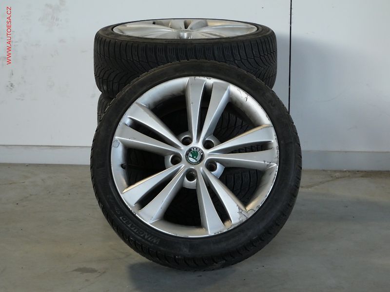 Škoda Octavia (2009) 2.0 TFSi, RS, xenon, autoAC - fotka 21 z 21