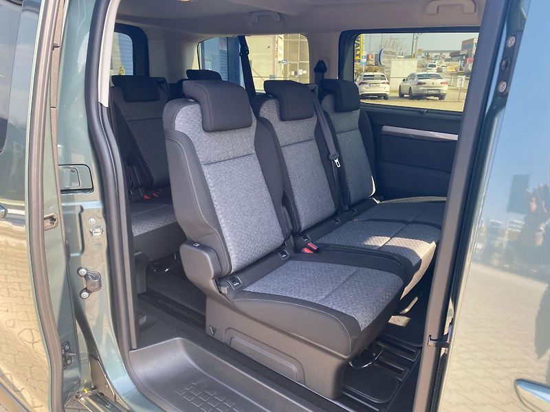 Peugeot Traveller (2026) Active L2 2.2 BlueHDi 180 EAT8 - fotka 27 z 31