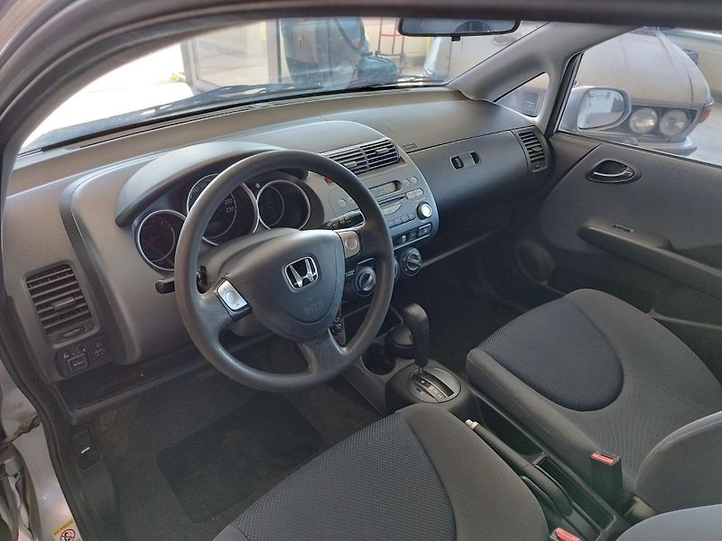 Honda Jazz (2004) 1,3i,61KW,AUTOMAT,KLIMA,ALU - fotka 15 z 26