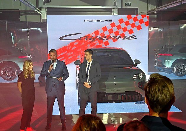 Premiéry se účastnila i česká závodnice Gabriela Jílková, která vozy Porsche testuje., zdroj: Deník/Radek Pecák