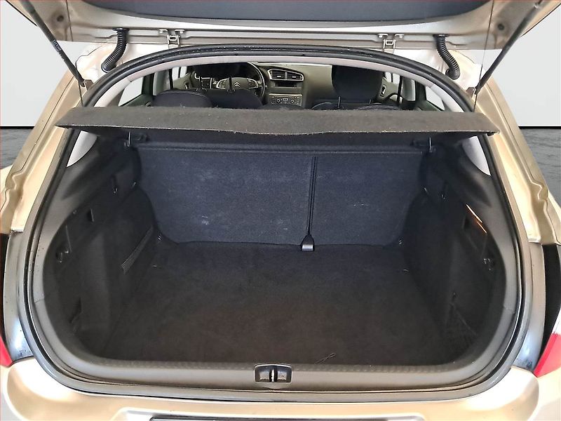 Citroën C4 (2012) 1.6 VTi, zamluveno - fotka 12 z 14