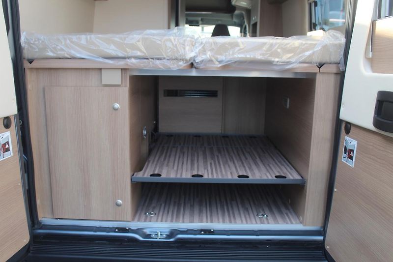 Malibu (2023) VAN 640 LE K NOVÁ CENA - fotka 9 z 60