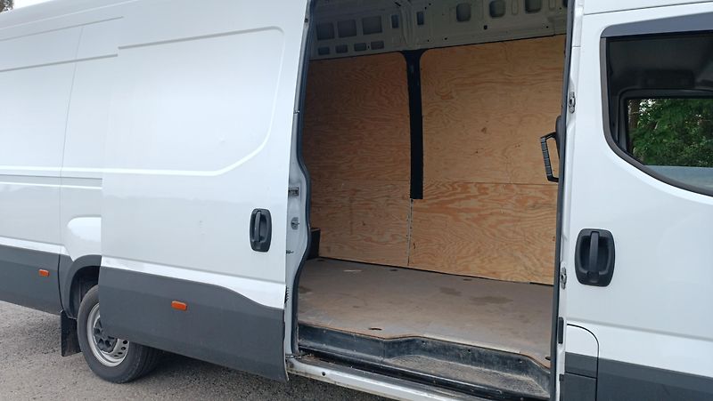 Iveco Daily 35S16V 78t km !! 16m3 klima - fotka 14 z 19