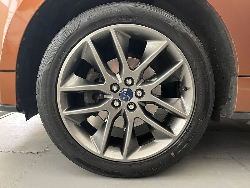 Ford Edge 2.0 TDCi AWD Sport ČR 1.majit. - fotka 38 z 74