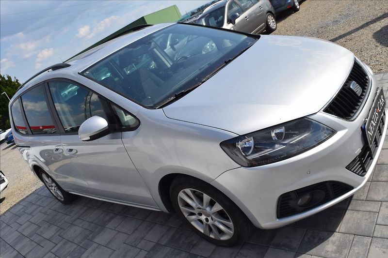 Seat Alhambra 2,0 TDI 100KW 7MÍST TOP VÝBAVA - fotka 4 z 50