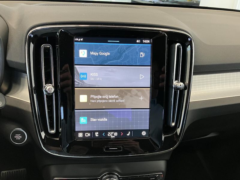 Volvo XC40 B3 FWD Plus Dark AT7  - fotka 26 z 38