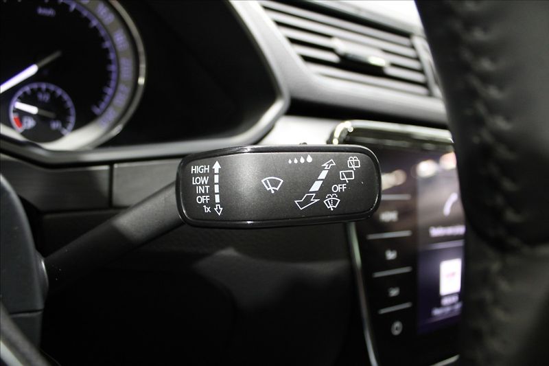Škoda Superb 1,4 IV 115KW Style DSG - fotka 17 z 37