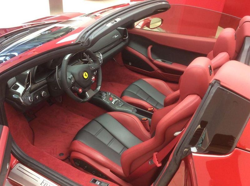 Ferrari 458 Spider Nové ! Top Výbava LIFT - fotka 11 z 33