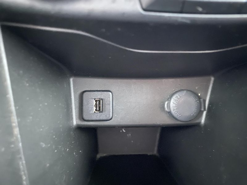 Suzuki Swift (2013) 4x4 69kw - fotka 18 z 18