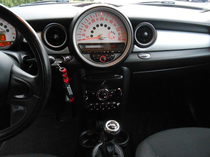 Mini One 1.6i, KLIMA,110TKM - fotka 24 z 34