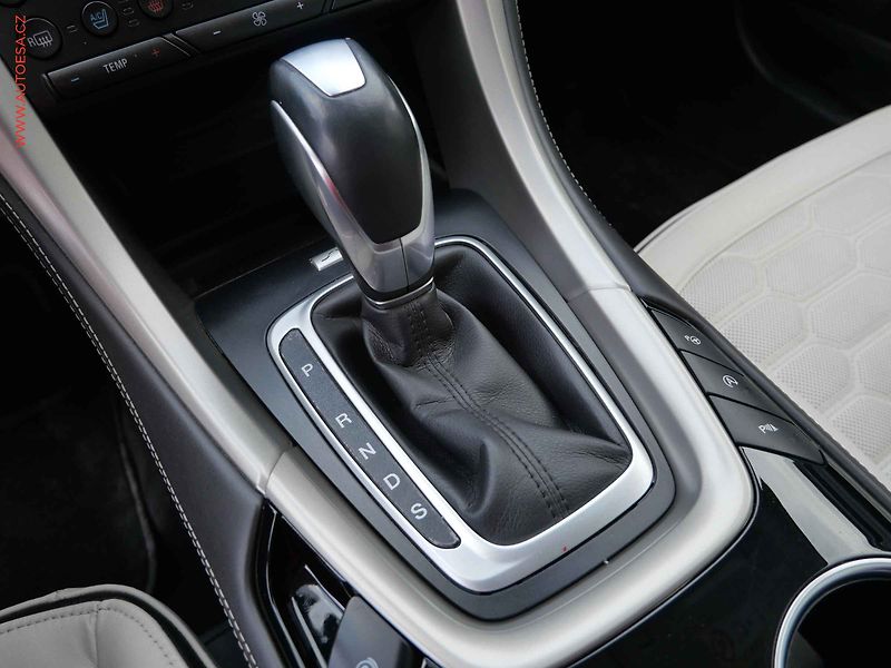 Ford Mondeo (2017) 2.0 EB, 2.maj,ČR, Titanium - fotka 16 z 29