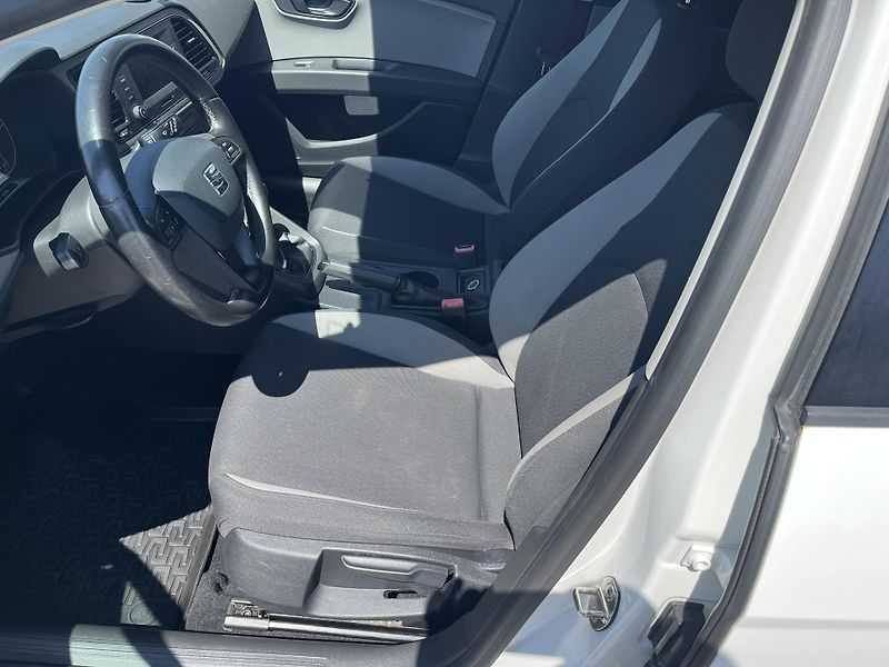 Seat Leon 1.2 TSi  ČR - fotka 9 z 32