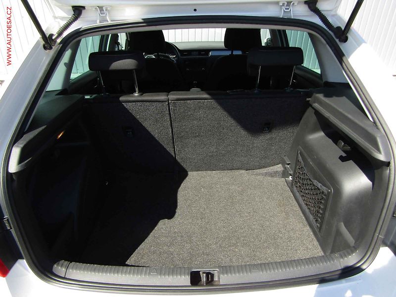 Škoda Rapid (2014) 1.6 TDi, ČR, Ambition, DSG - fotka 7 z 15