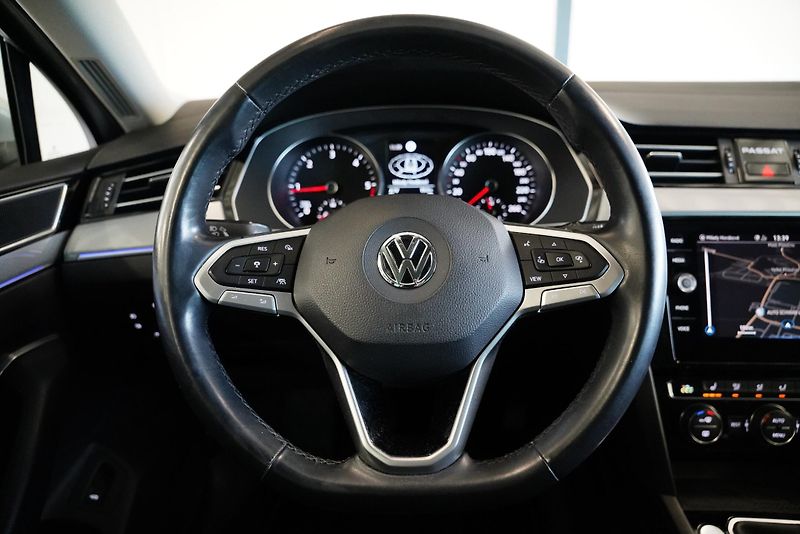 Volkswagen Passat - fotka 17 z 29